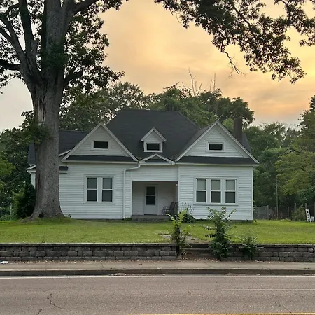 Historic Highland-Game Room & King Beds Entire Home